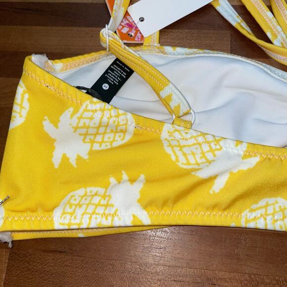 AQUA x Studio 189 Triangle pineapple Print Bikini Top yellow/white medium $68 - Picture 7 of 8